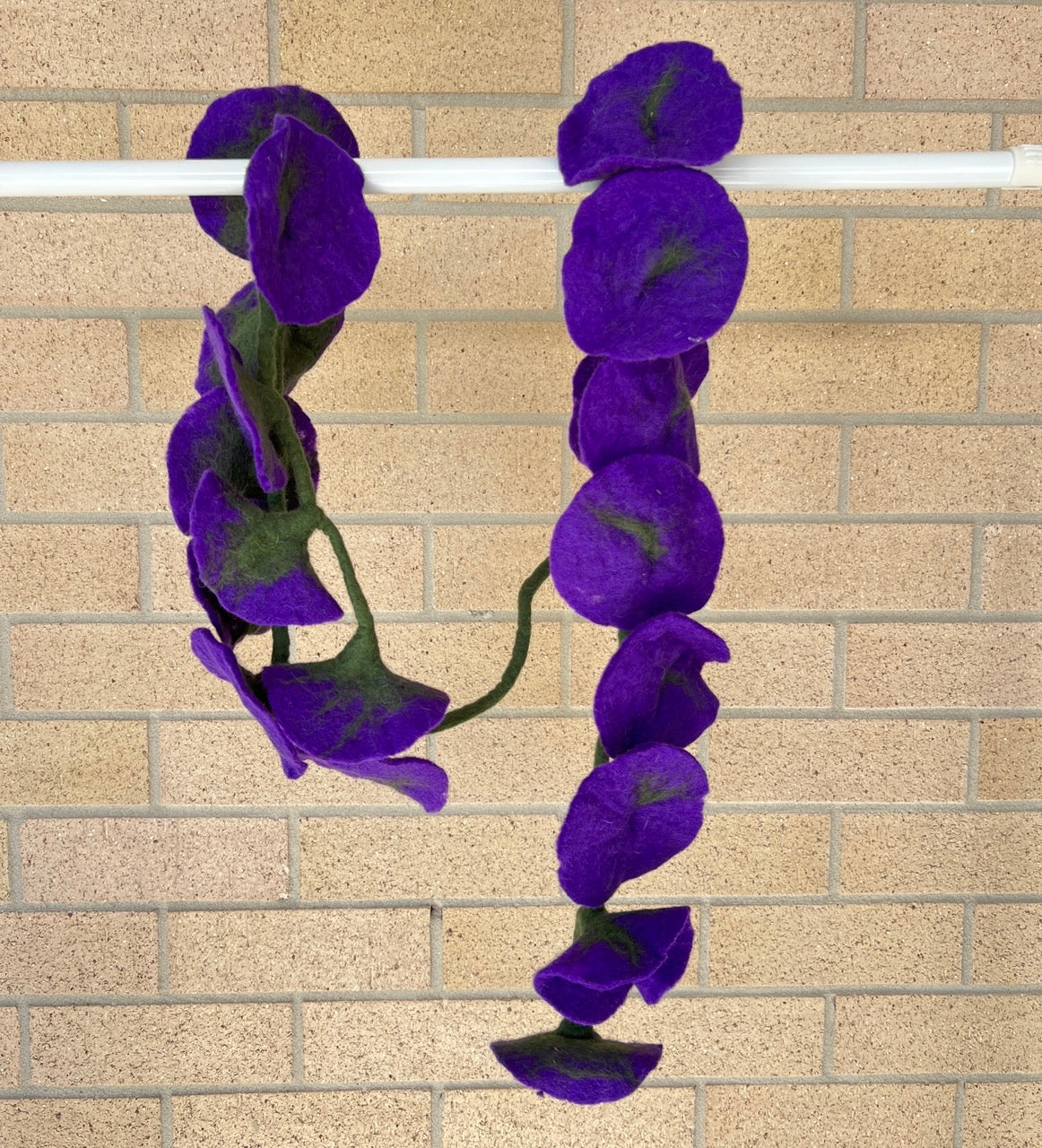 Blooming Felt Flower Garland