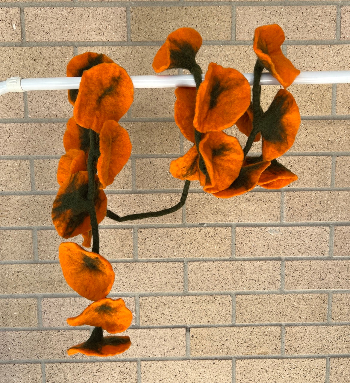 Blooming Felt Flower Garland