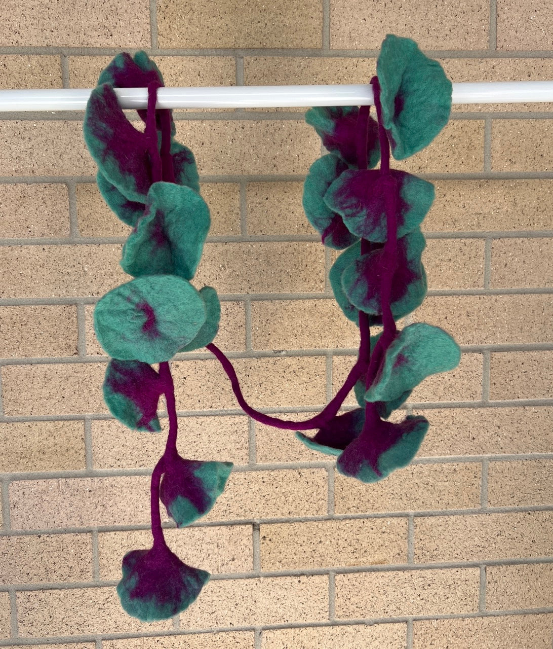 Blooming Felt Flower Garland