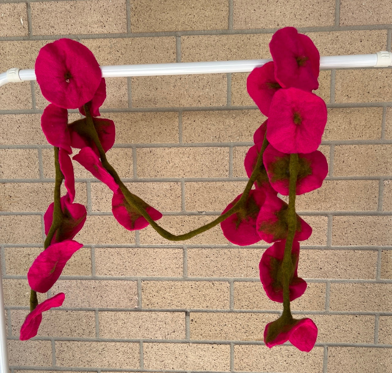 Blooming Felt Flower Garland