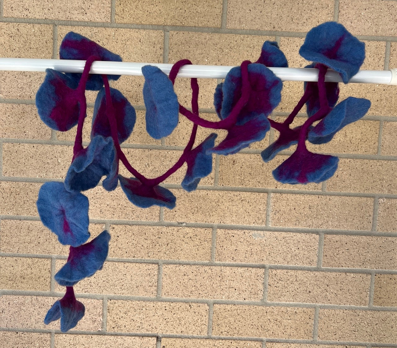 Blooming Felt Flower Garland