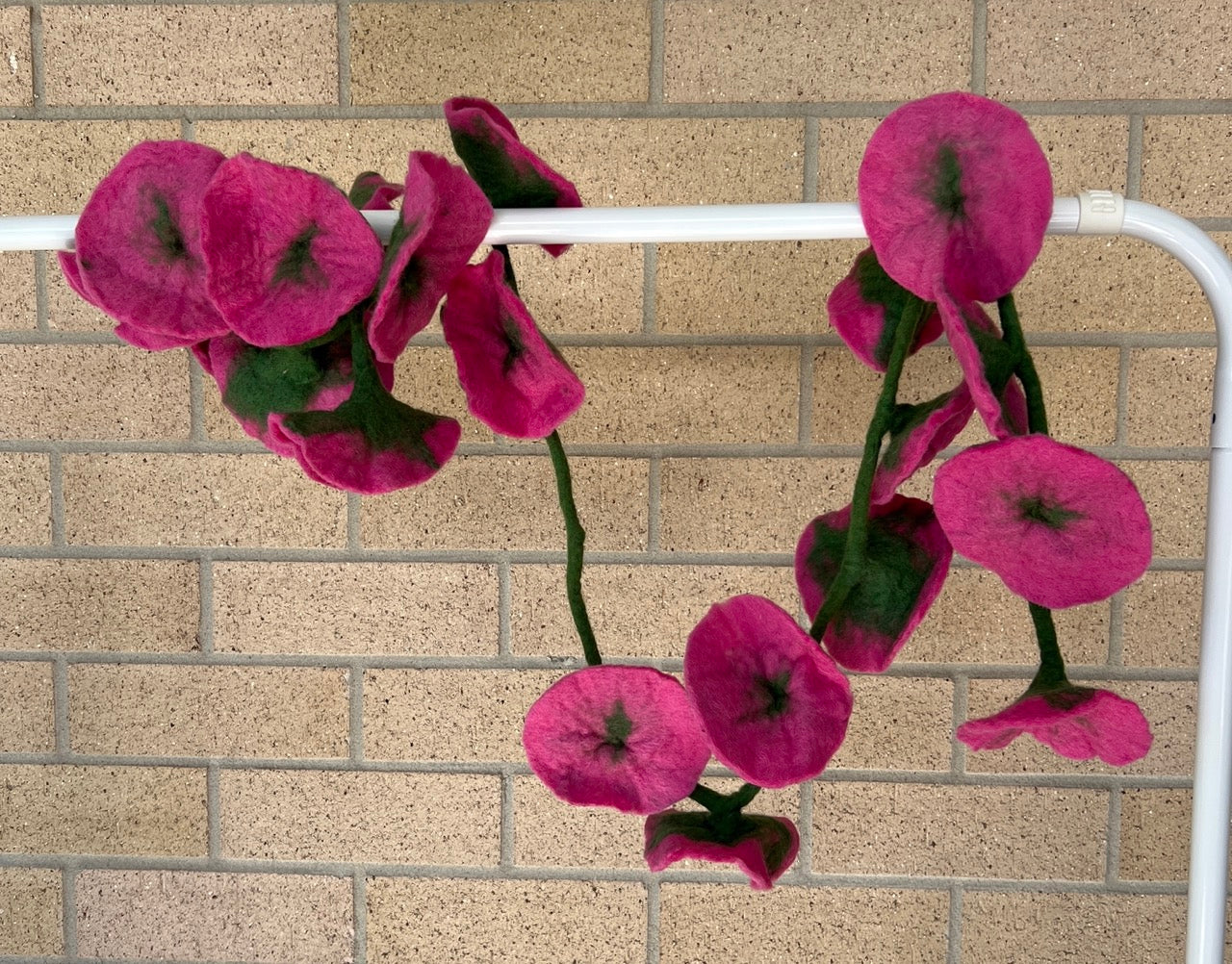 Blooming Felt Flower Garland