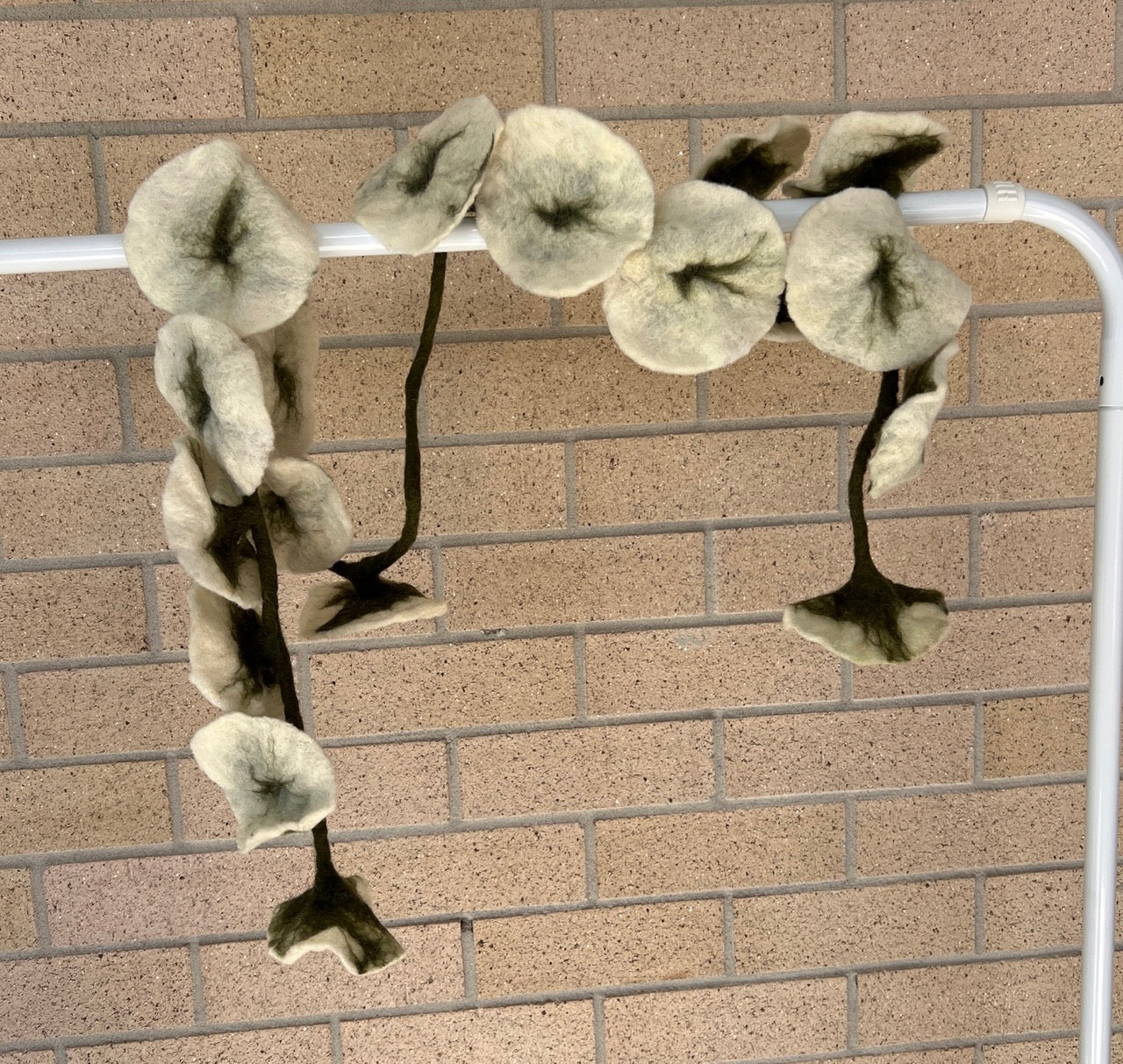 Blooming Felt Flower Garland