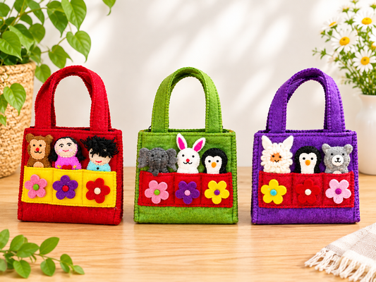 Felt Puppet Play Bag – 3 Removable Finger Puppets