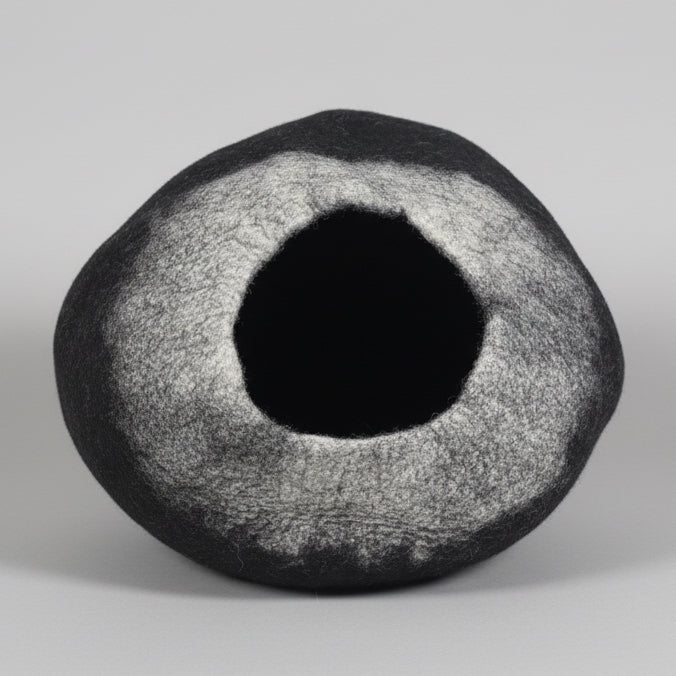Felt Cat Cave – Shadow Moon Design