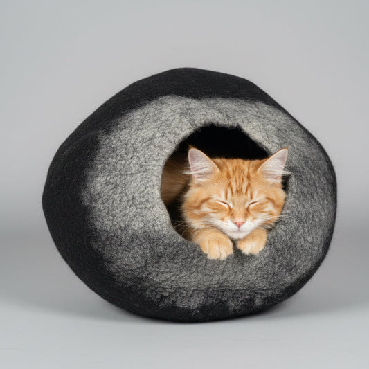 Felt Cat Cave – Shadow Moon Design