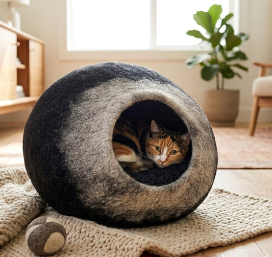 Felt Cat Cave – Shadow Moon Design