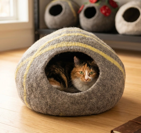 Felt Cat Cave – Golden Stripe Edition