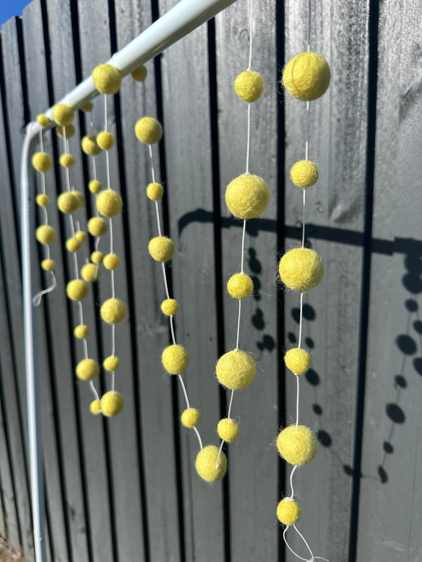 Felt Ball Garland 285cm – Lime & Yellow